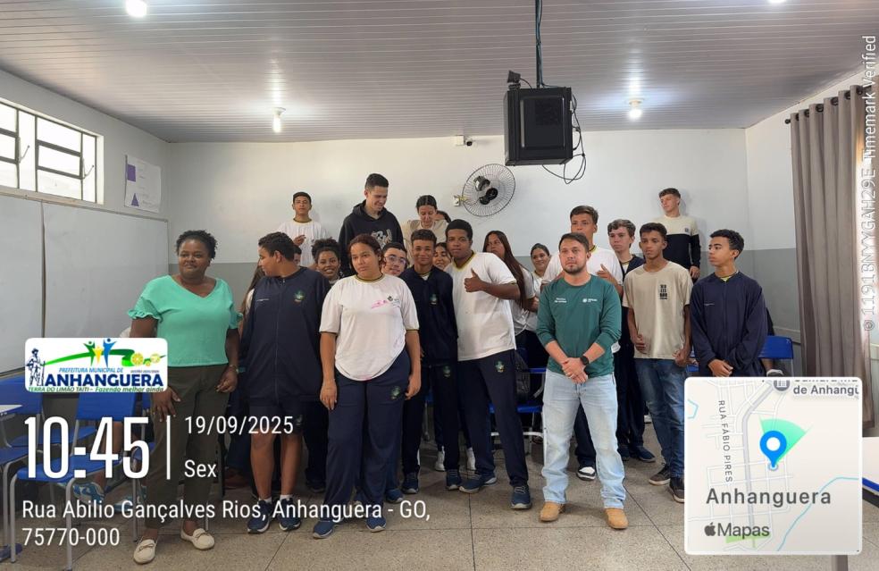 Palestra em Comemoração ao Dia da Árvore promove conscientização ambiental no Colégio Estadual Adelino Antônio Gomide